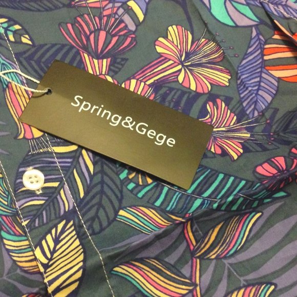 Boys Size 7-8 hawaiian style shirt, new - Picture 2 of 4